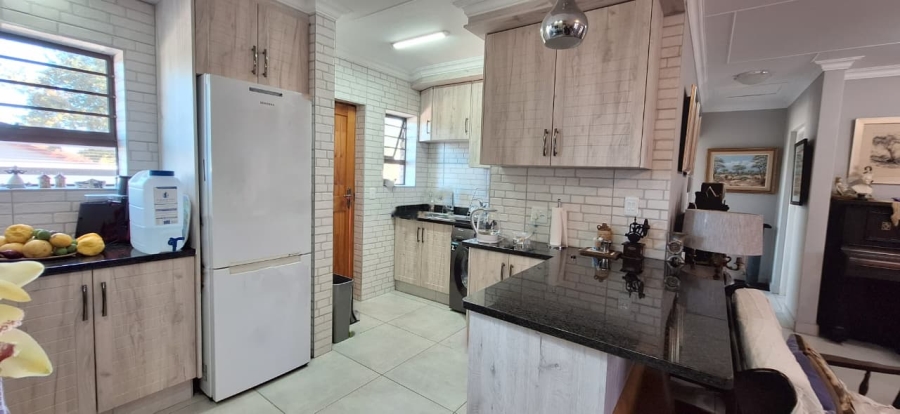 2 Bedroom Property for Sale in Dana Bay Western Cape